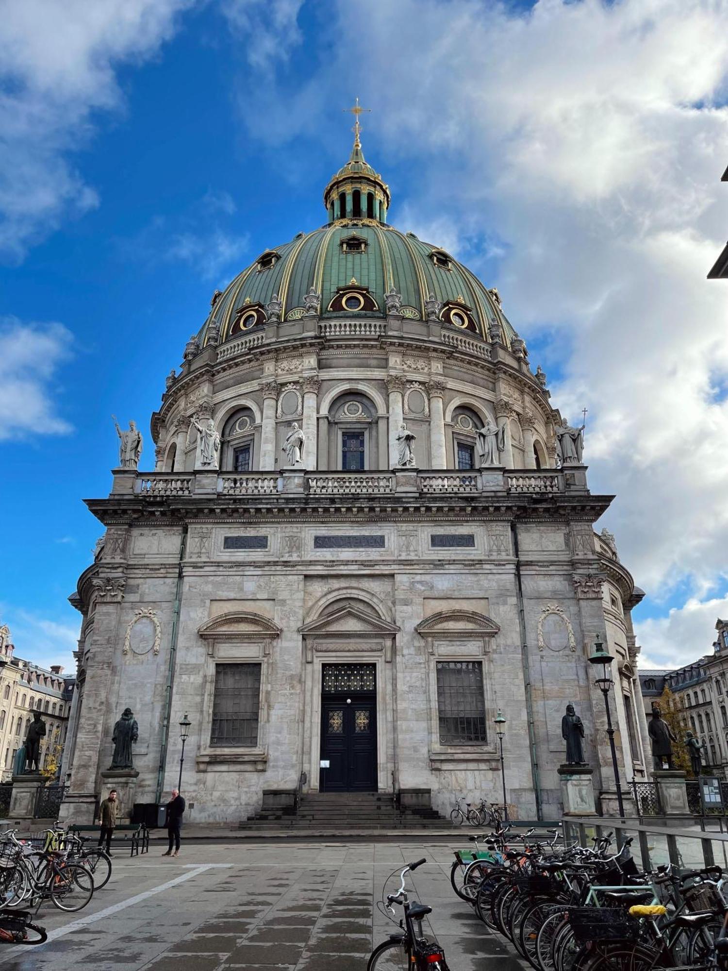 Beautiful 3 Bedroom Flat Next To The Marble Church Lejlighed *